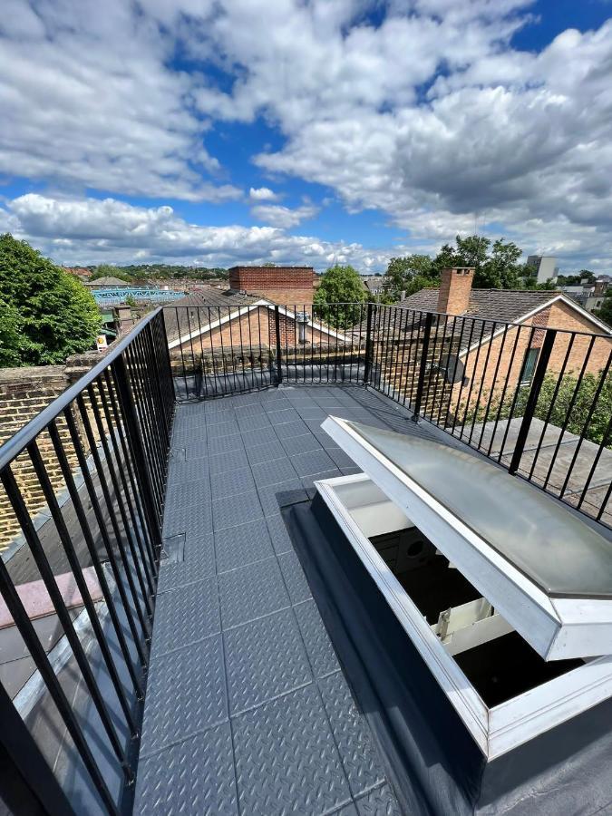 Lovely 2 Bedroom Flat With Roof Terrace In London Nw6 Екстериор снимка